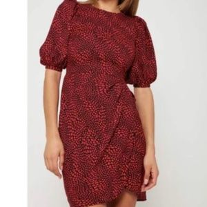 Banana Republic NWT Size 0P Red and Black Puff-Sleeve Dress